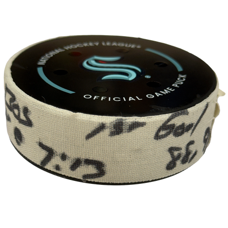 D. Pastrnak #88 Goal Puck P. 1 BOS  1.6.26